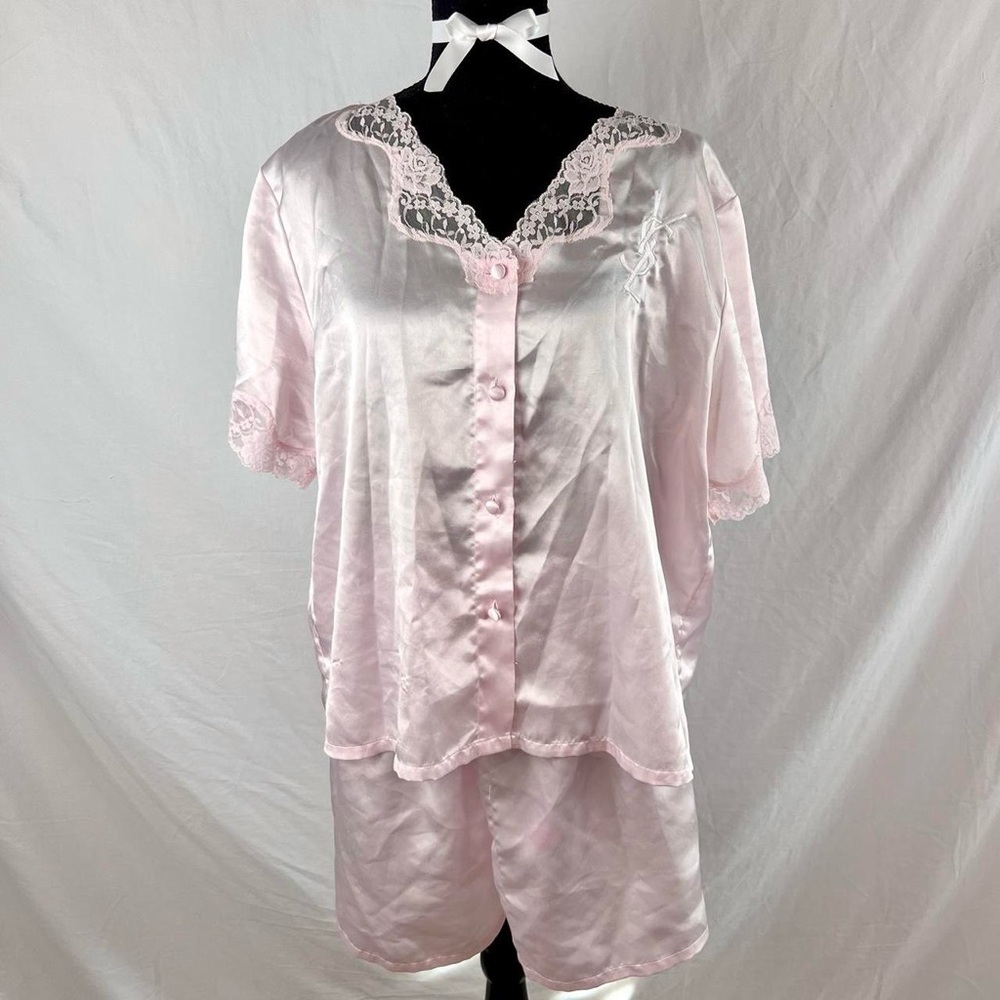 1 of 1 embroidered vintage satin pajama set size large